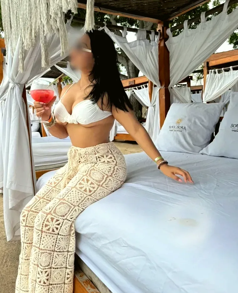 Aleyna, 28
