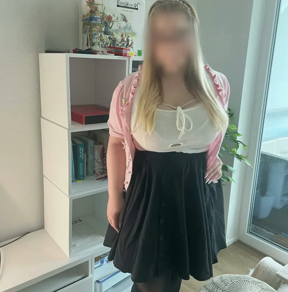 Denise, 32