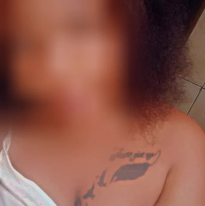 Mia, 29
