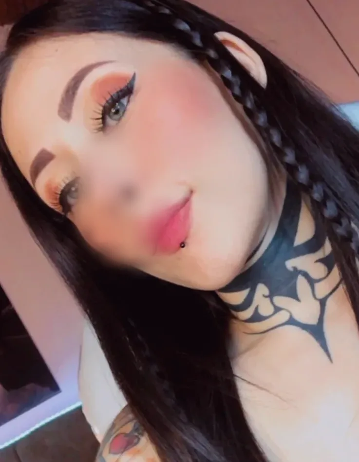 Sina, 26